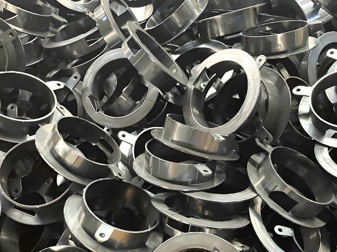 Black Round Injection Molded Parts